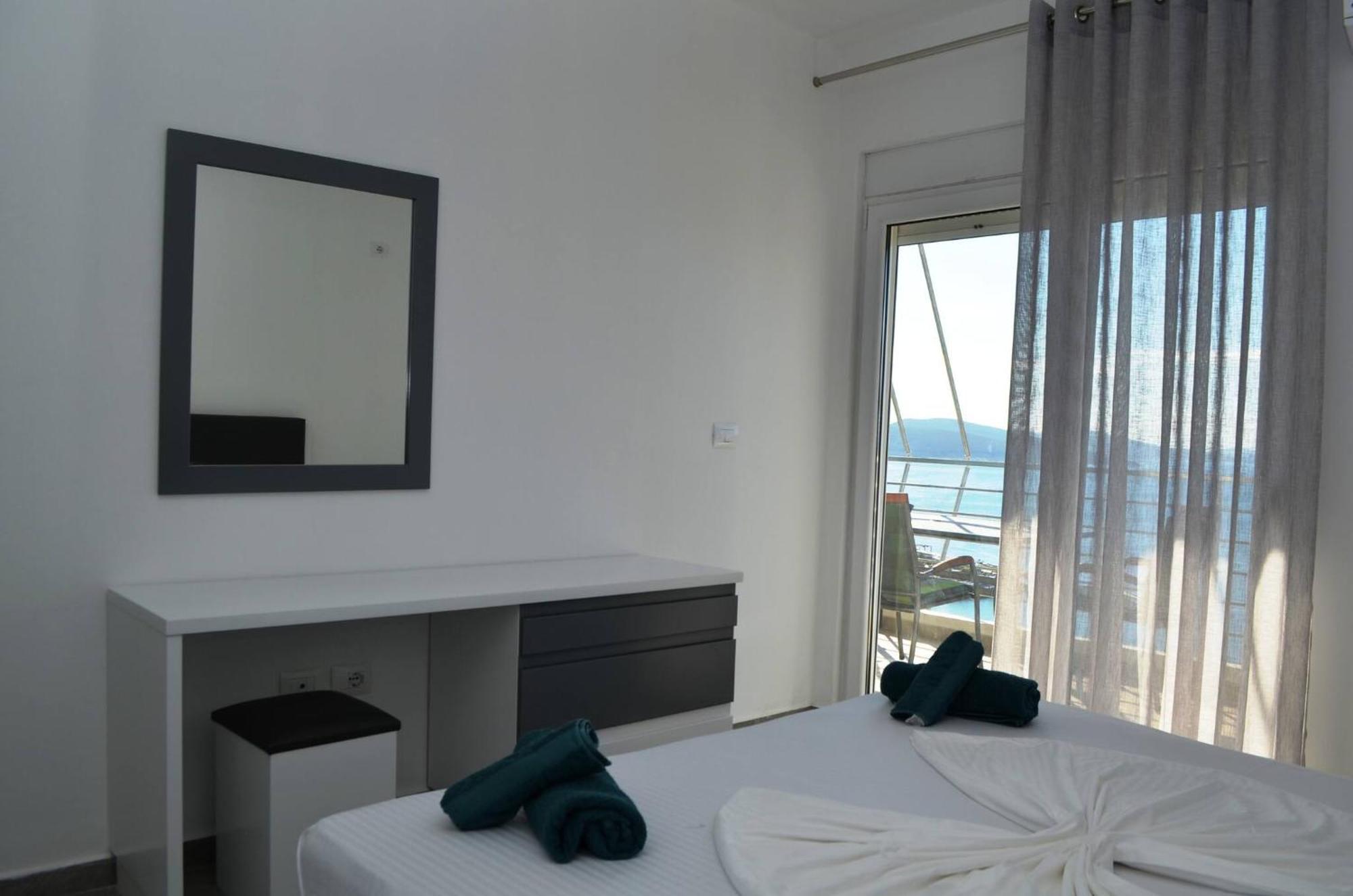 Wonderful View Apartments Saranda Extérieur photo